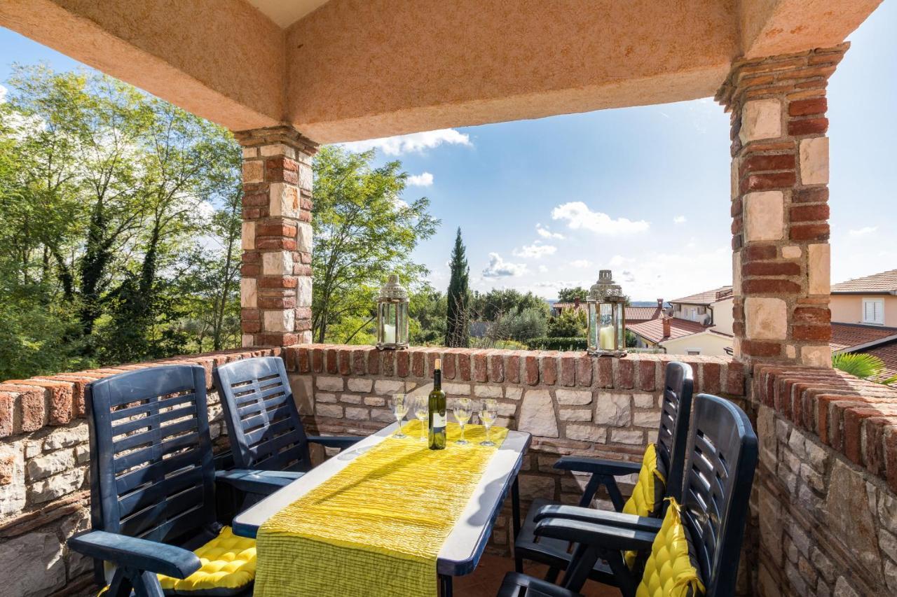 Villa-Johanna Kaštelir Esterno foto